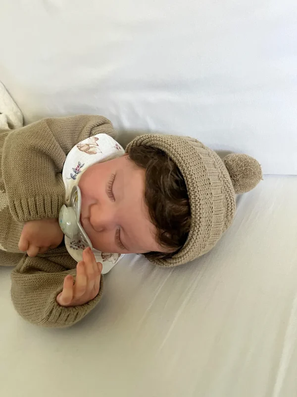 Levi - Image 14
